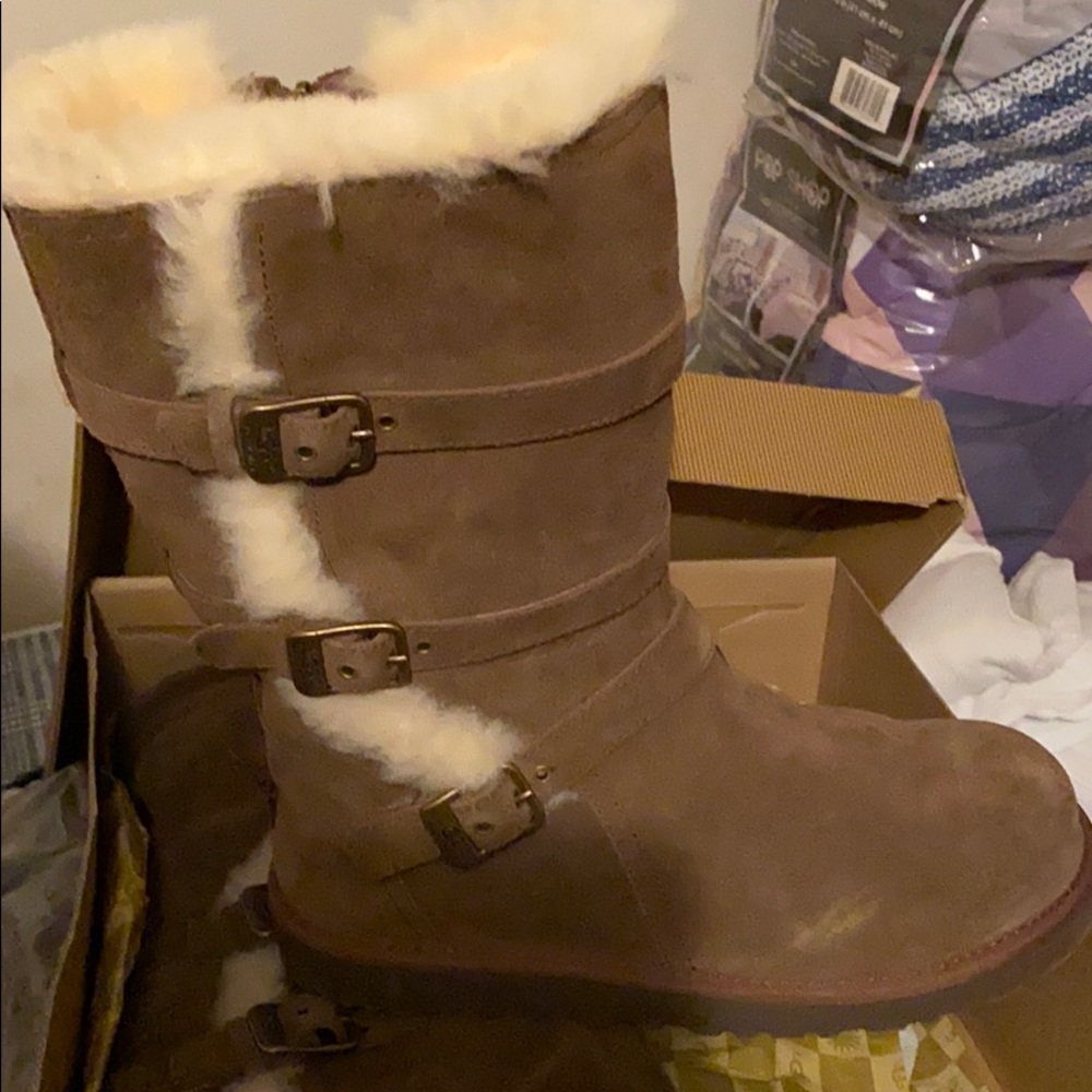 Ugg boots - Picture 3 of 5